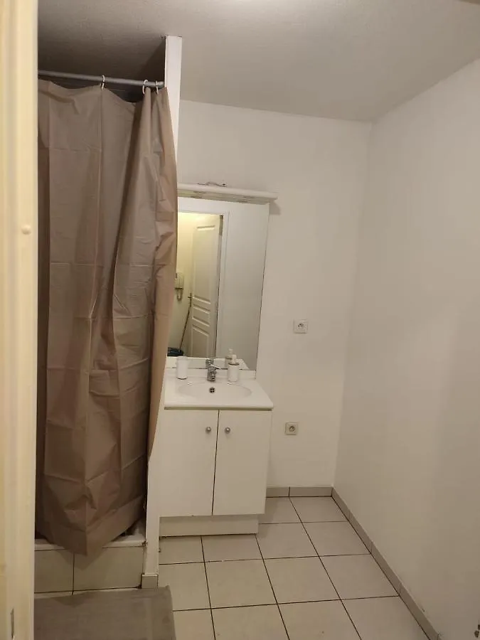 Appartement Chaleureux studio Kaïs à Bron